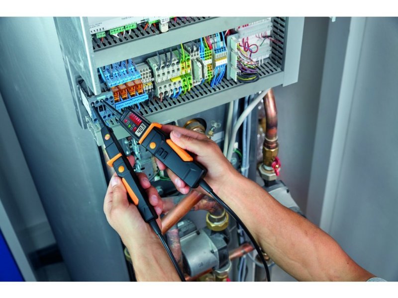 Testo 750-3 - Tester napätia 12–690 V AC/DC